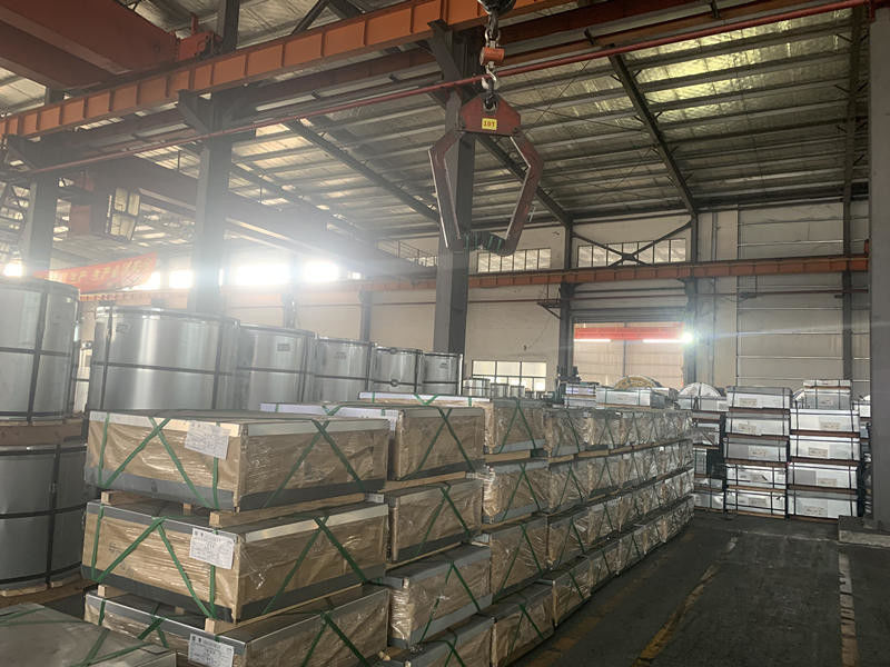 tin 2.8/2.8،1.1/1.1، 11.2/11.2 8.4/8.4 5.6/5.6 Tin Coating Metal Beverage Can For Juice TINPLATE